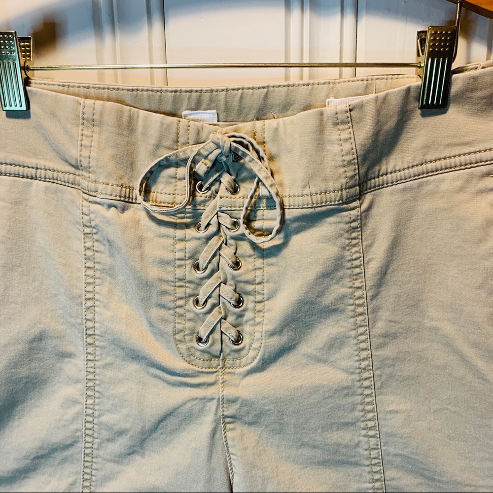Gap wide leg crop khaki lace-up fly gaucho 14 - Picture 3 of 6